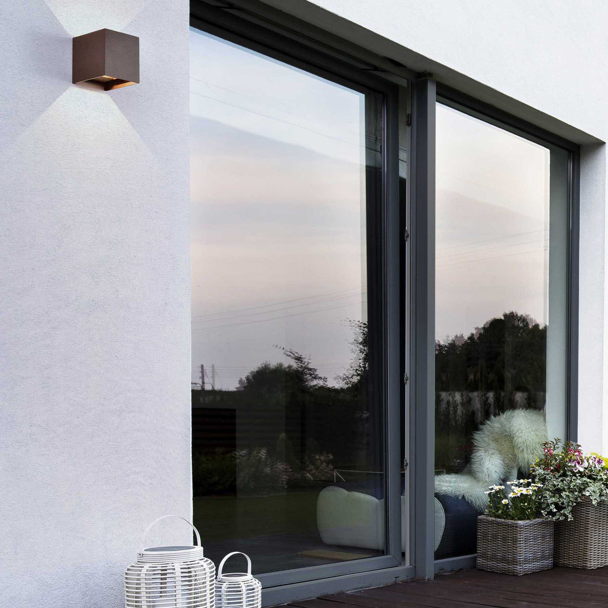 Mantra DAVOS vanjska zidna LED svjetiljka 12W 3000K IP54 100MM SMEĐA