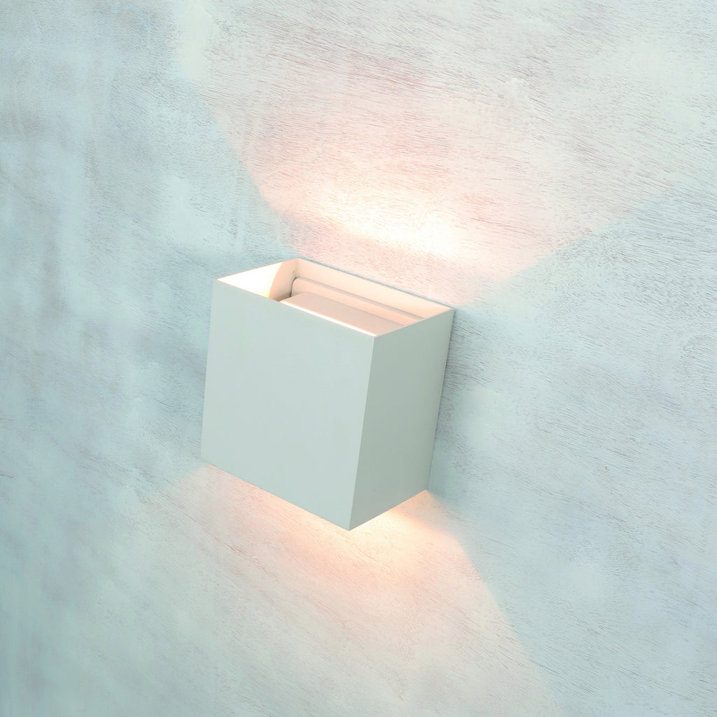 Mantra DAVOS vanjska zidna LED svjetiljka 20W 3000K IP65 150MM BIJELA