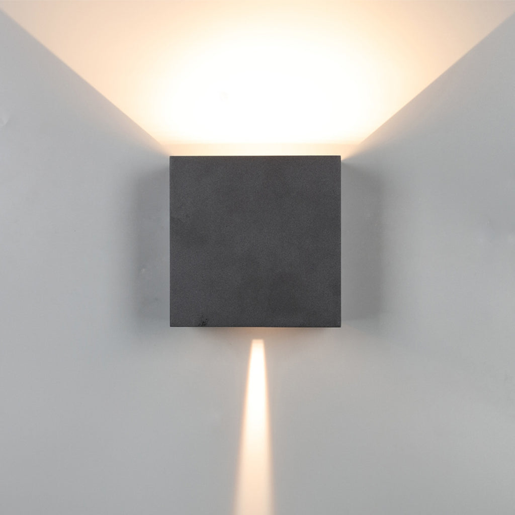 Mantra DAVOS vanjska zidna LED svjetiljka 20W 3000K IP65 150MM CRNA