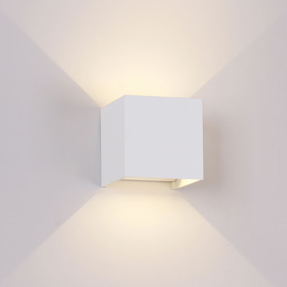 Mantra DAVOS vanjska zidna LED svjetiljka 12W 2700K IP54 100MM BIJELA