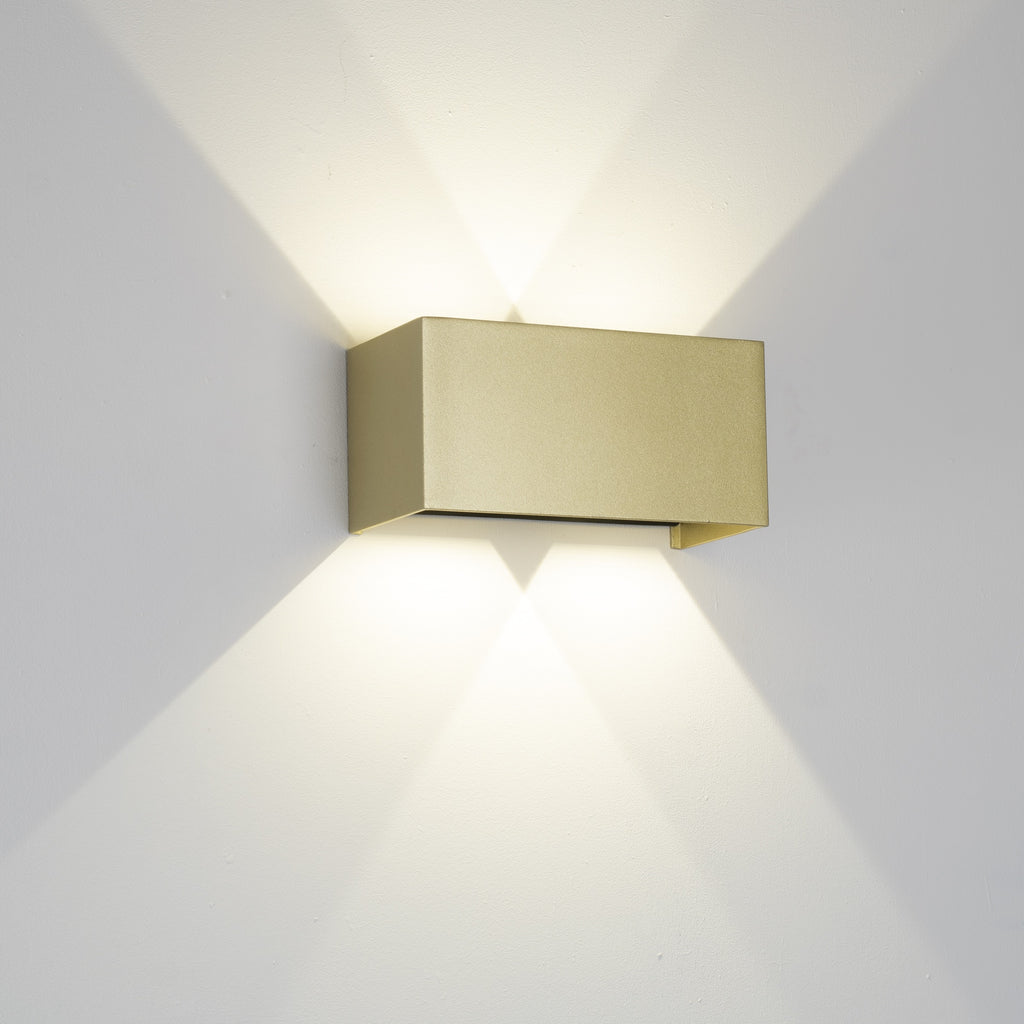 Mantra DAVOS vanjska zidna LED svjetiljka 24W 2700K IP54 200MM ZLATNA