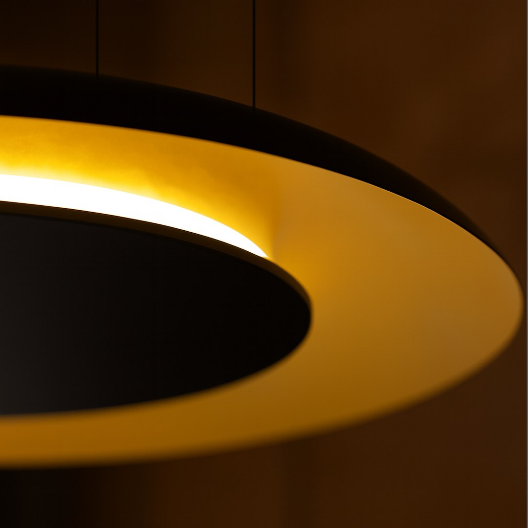 Piattino crno-zlatna viseća svjetiljka 30W LED 3000K-4000K-6000K